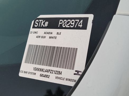 Used 2023 GMC Acadia SLE image 28