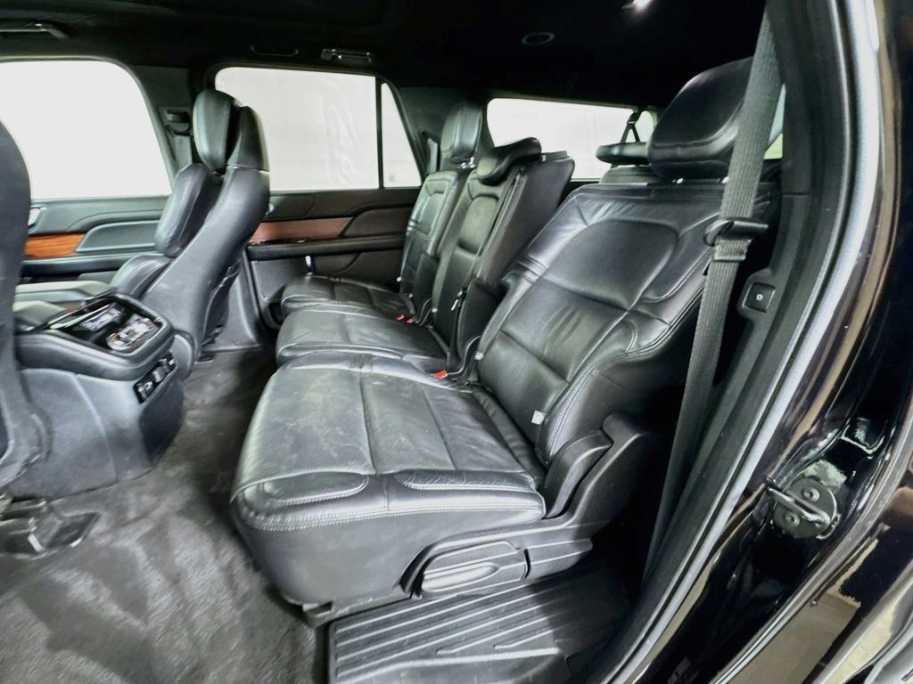 Used 2021 Lincoln Navigator L Reserve AWD/4WD image 31