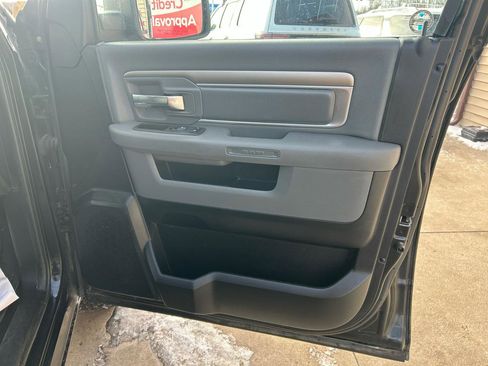 Used 2014 RAM 1500 Classic SLT image 16