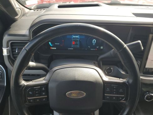 Used 2024 Ford F450 Platinum image 22