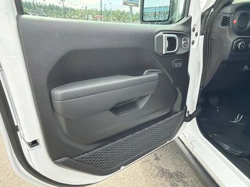 New 2026 Jeep Wrangler Rubicon AWD/4WD image 13