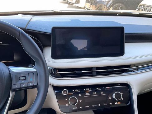 Used 2023 INFINITI QX60 Sensory w/ Vision Package image 6