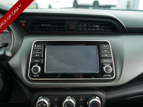 Used 2019 Nissan Kicks S FWD image 11