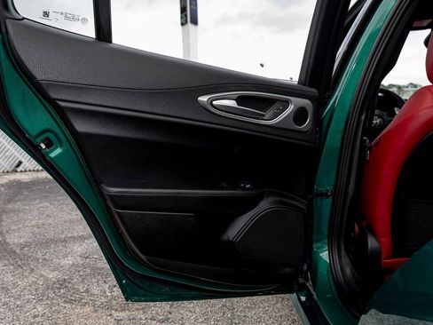 New 2025 Alfa Romeo Giulia w/ Veloce Package Rwd image 28