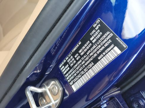 Used 2024 Porsche Macan image 34