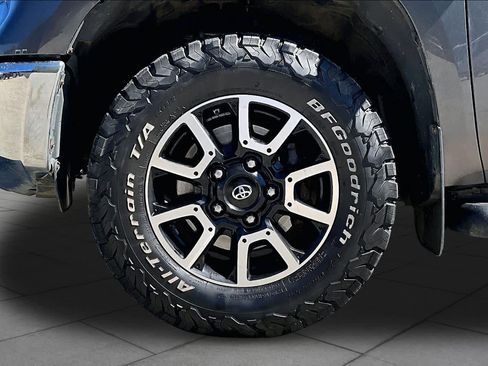 Used 2019 Toyota Tundra SR5 w/ TRD Off Road Package AWD/4WD image 11