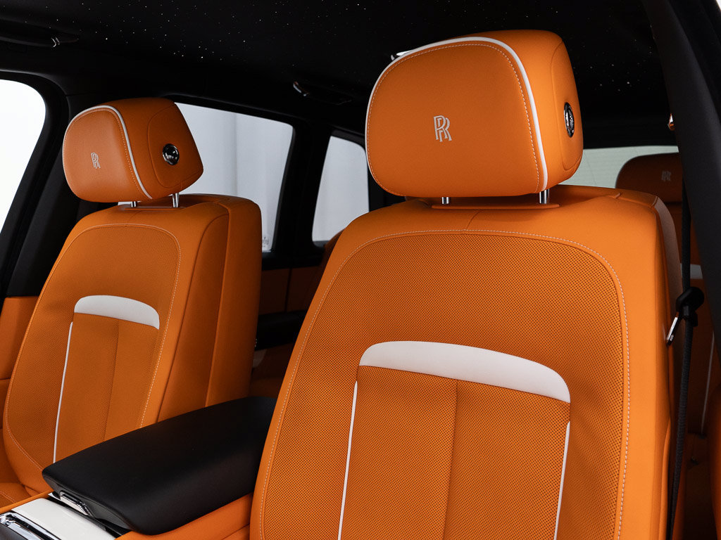 Certified 2023 Rolls-Royce Cullinan AWD/4WD image 16