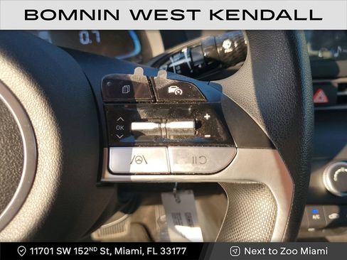 Used 2025 Hyundai Elantra SE image 29