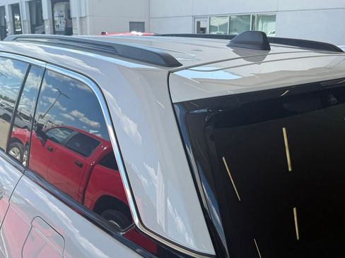 Certified 2025 Jeep Grand Cherokee Limited image 38