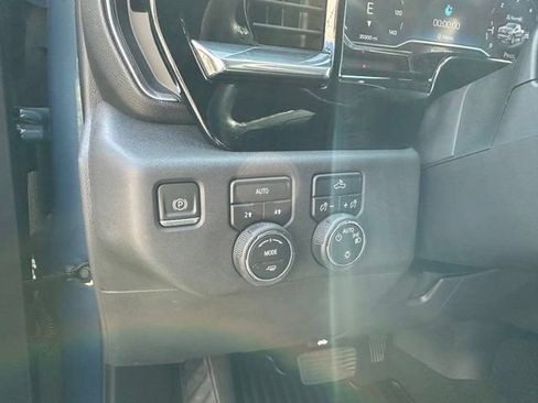 Used 2024 Chevrolet Silverado 1500 LT AWD/4WD image 17
