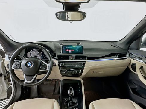 Used 2021 BMW X1 sDrive28i w/ Convenience Package FWD image 3