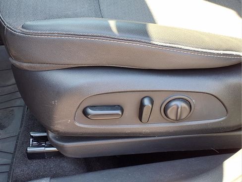 Used 2022 Buick Encore GX Preferred w/ Cold Weather Comfort Package FWD image 19