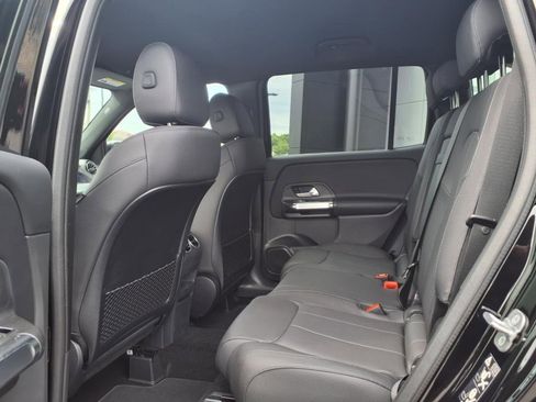 New 2025 Mercedes-Benz GLB 250 4MATIC image 16