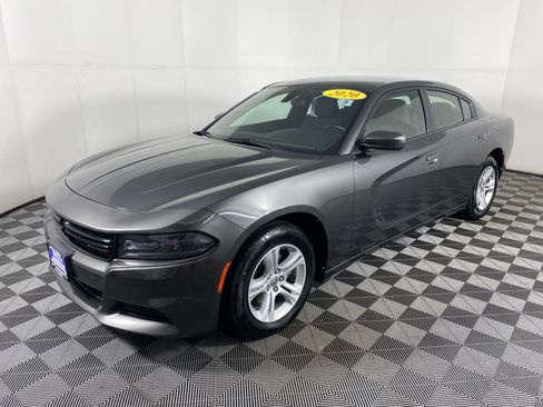 Used 2020 Dodge Charger SXT RWD image 9