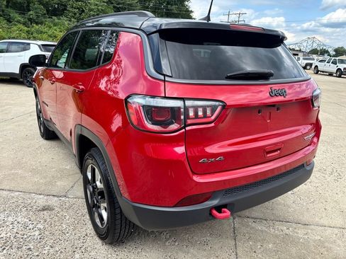 Used 2017 Jeep Compass Trailhawk AWD/4WD image 5