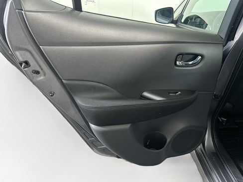 Used 2024 Nissan Leaf S FWD image 27