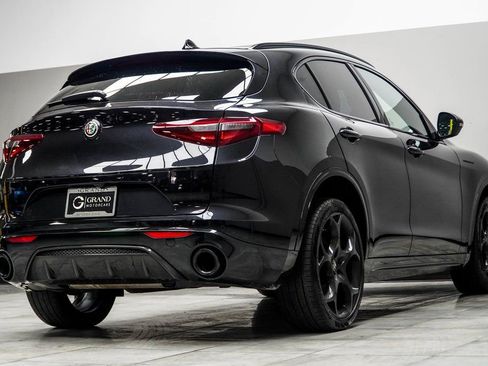 Used 2023 Alfa Romeo Stelvio Estrema AWD/4WD image 13