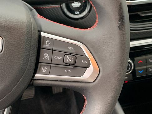 Used 2024 Jeep Compass Trailhawk image 27