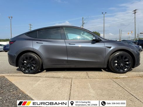Used 2023 Tesla Model Y Long Range AWD/4WD image 21