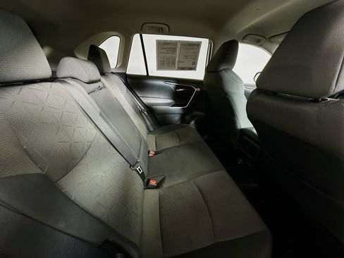 Used 2021 Toyota RAV4 XLE w/ XLE Grade Weather Package FWD image 29