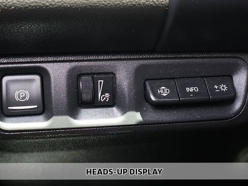 Used 2020 GMC Acadia SLT w/ Driver Alert Package II FWD image 6