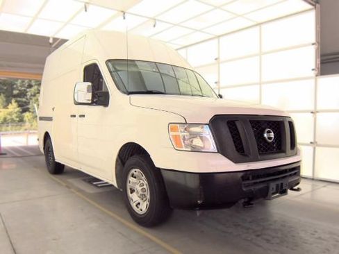 Used 2019 Nissan NV 2500 SV RWD image 2