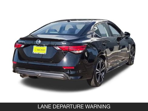 Used 2021 Nissan Sentra SR FWD image 9