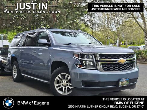Used 2015 Chevrolet Suburban LT image 1