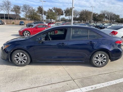 Used 2022 Toyota Corolla LE image 5