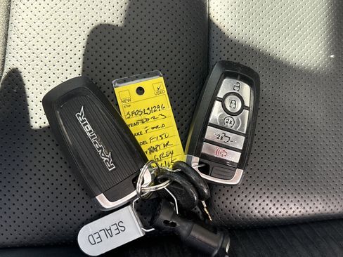 Used 2023 Ford F150 Raptor image 33