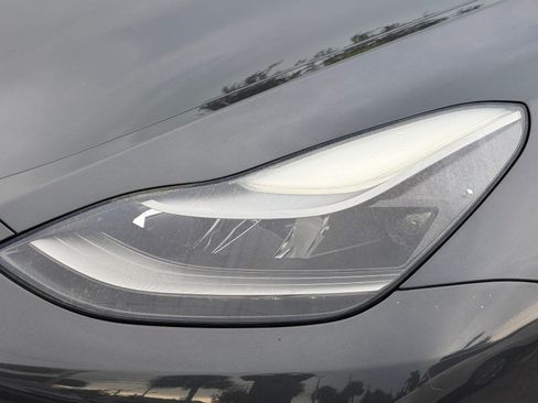Used 2024 Tesla Model Y Long Range AWD/4WD image 11