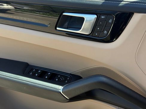 Certified 2023 Porsche Cayenne S AWD/4WD image 26