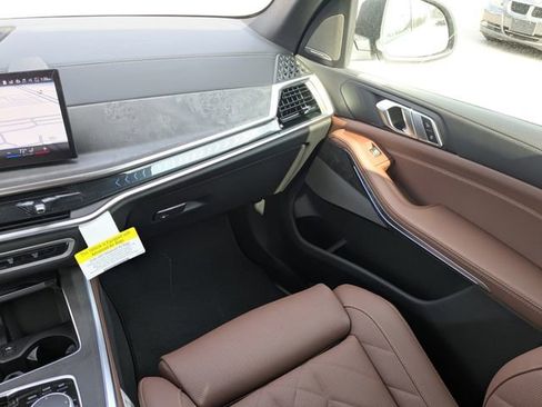 New 2026 BMW X5 sDrive40i image 17