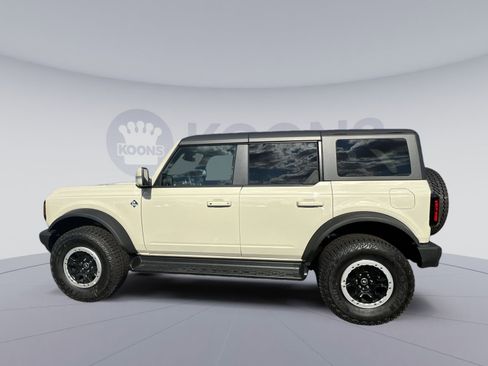New 2025 Ford Bronco Outer Banks w/ Sasquatch Package image 1
