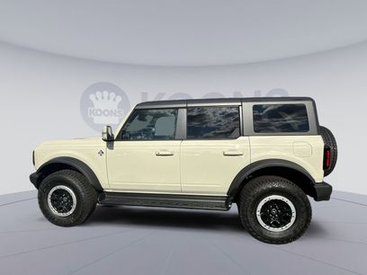 New 2025 Ford Bronco Outer Banks w/ Sasquatch Package