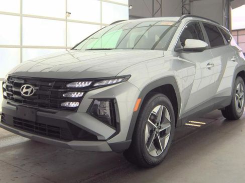 Used 2025 Hyundai Tucson SEL image 2