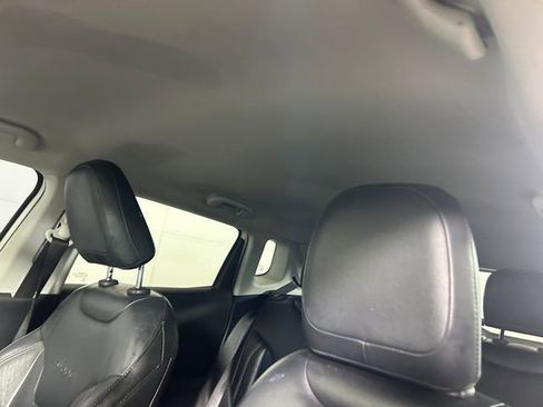 Used 2018 Jeep Compass Limited image 13