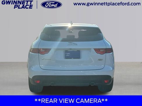 Used 2019 Jaguar F-PACE Premium image 6