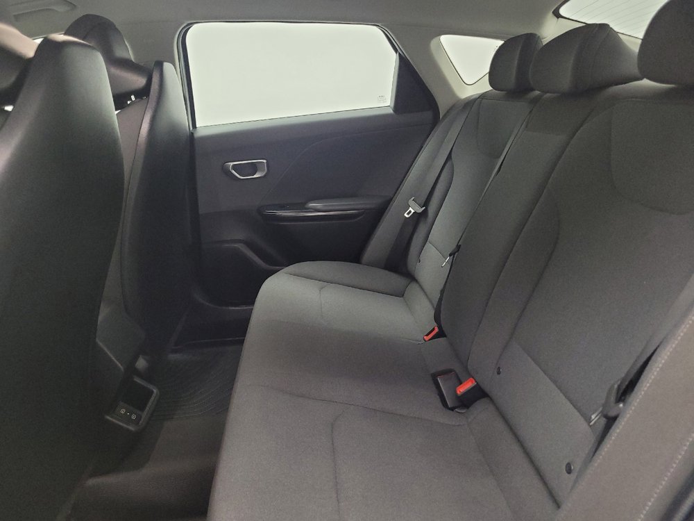 Used 2025 Kia K4 FWD image 18