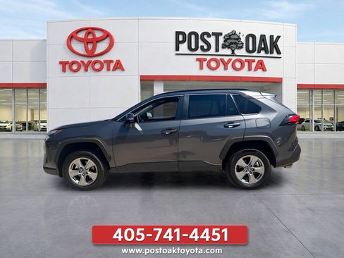 Used 2025 Toyota RAV4 XLE FWD image 2