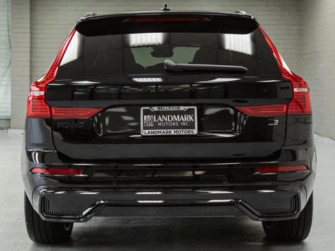 Used 2024 Volvo XC60 T8 Ultimate w/ Climate Package image 33