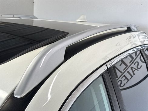 Used 2018 Nissan Rogue SL w/ Premium Package FWD image 22
