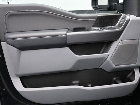 New 2026 Ford F250 XLT w/ XLT Premium Package image 18