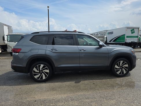 Used 2024 Volkswagen Atlas SE AWD/4WD image 8