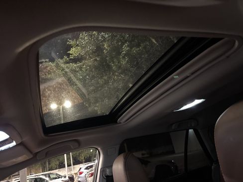 Used 2018 Subaru Outback 2.5i Touring image 5