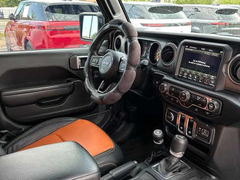 Used 2021 Jeep Wrangler Sport AWD/4WD image 11