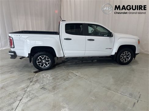 Used 2022 GMC Canyon AT4 image 2