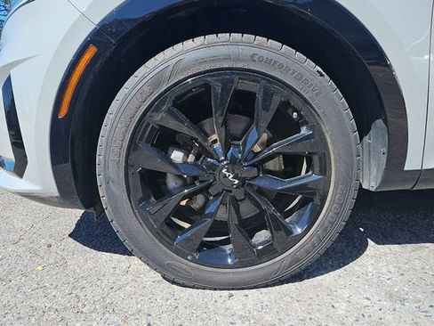 Used 2023 Kia Sorento SX FWD image 3