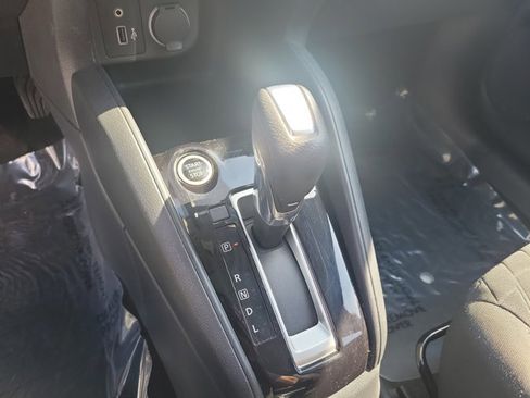 Used 2021 Nissan Kicks S image 31