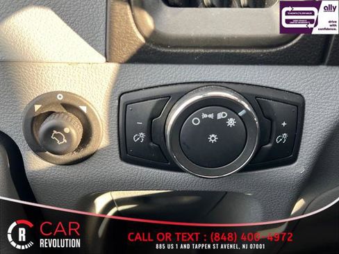 Used 2019 Ford Transit 350 XLT image 32